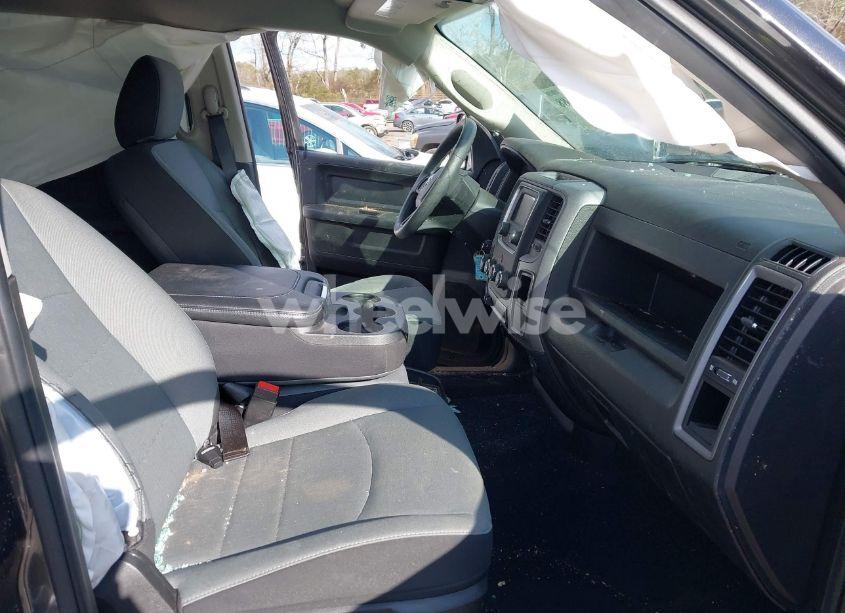 Photo 5 of 2022 Ram 1500 CLASSIC TRADESMAN 4X4 5'7 BOX (VIN 3C6RR7KG3NG285271)