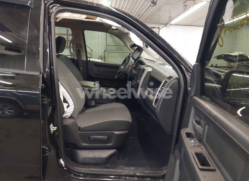 Photo 5 of 2023 Ram 1500 CLASSIC TRADESMAN 4X4 5'7 BOX (VIN 3C6RR7KG3PG662216)