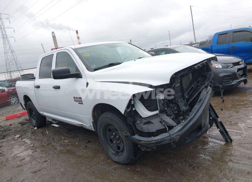 2019 Ram 1500 CLASSIC TRADESMAN 4X4 5'7 BOX (VIN 3C6RR7KG6KG573295) main photo