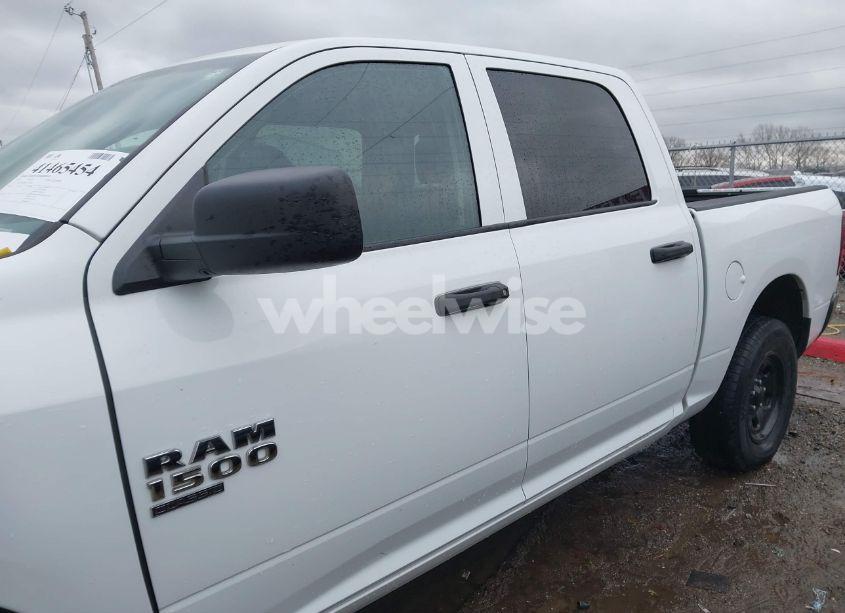 Photo 15 of 2019 Ram 1500 CLASSIC TRADESMAN 4X4 5'7 BOX (VIN 3C6RR7KG6KG573295)