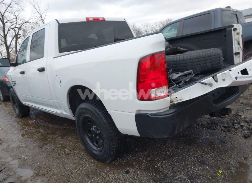 Photo 3 of 2019 Ram 1500 CLASSIC TRADESMAN 4X4 5'7 BOX (VIN 3C6RR7KG6KG573295)