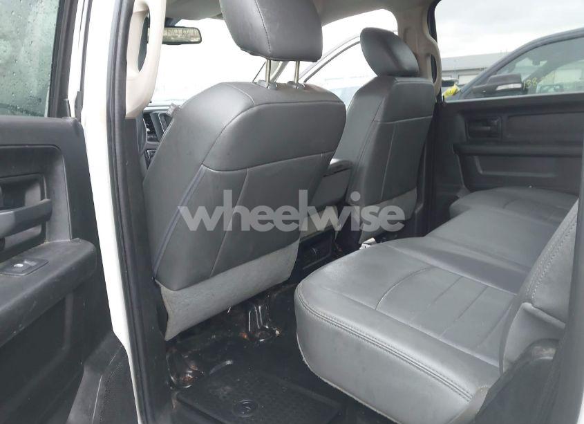 Photo 8 of 2019 Ram 1500 CLASSIC TRADESMAN 4X4 5'7 BOX (VIN 3C6RR7KG6KG573295)