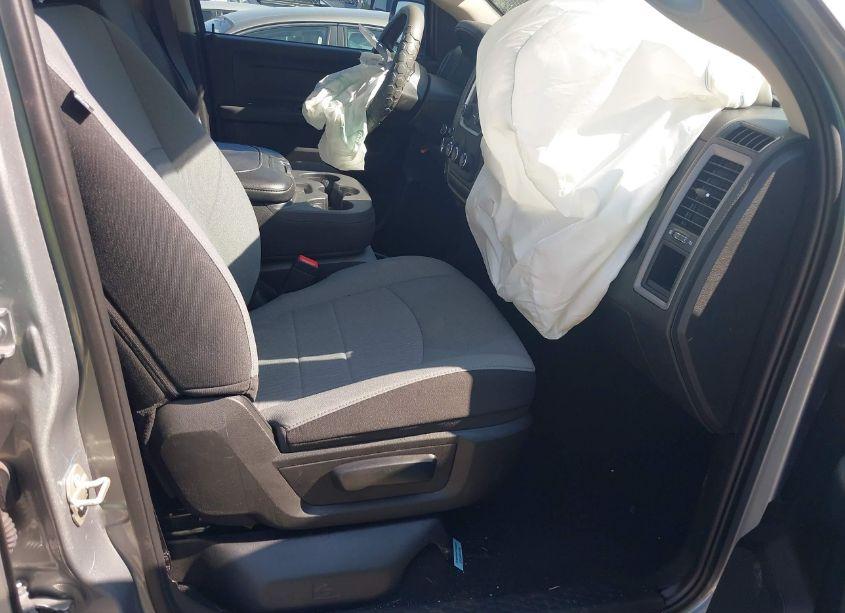 Photo 5 of 2023 Ram 1500 CLASSIC TRADESMAN 4X4 5'7 BOX (VIN 3C6RR7KG6PG664333)