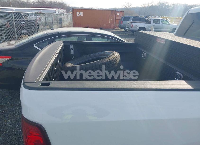 Photo 12 of 2018 Ram 1500 EXPRESS 4X4 5'7 BOX (VIN 3C6RR7KG7JG198449)