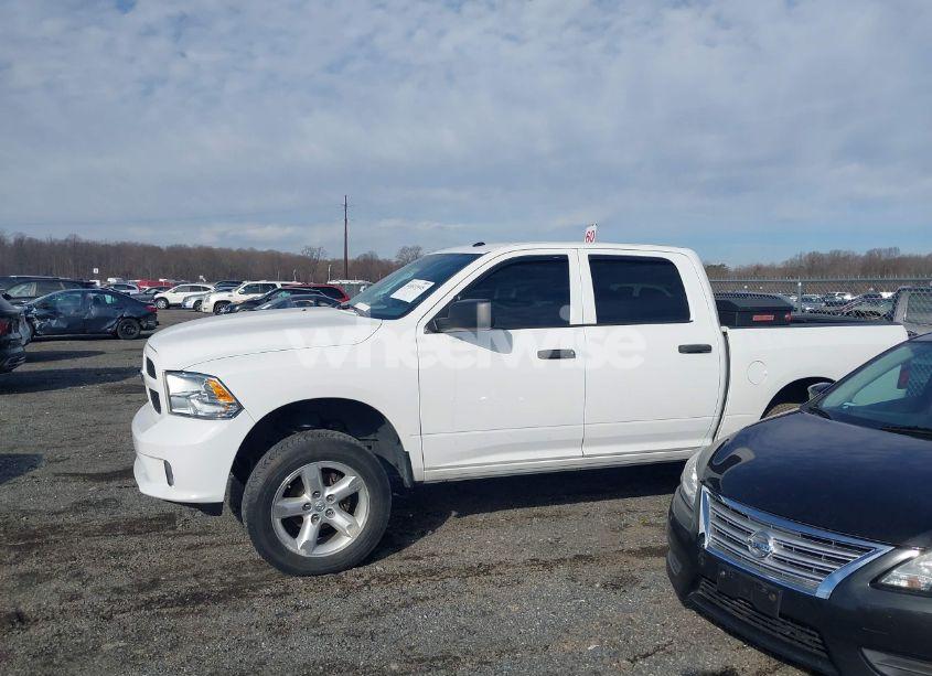 Photo 15 of 2018 Ram 1500 EXPRESS 4X4 5'7 BOX (VIN 3C6RR7KG7JG198449)