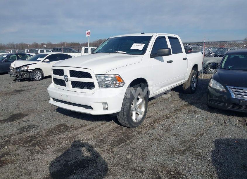 Photo 2 of 2018 Ram 1500 EXPRESS 4X4 5'7 BOX (VIN 3C6RR7KG7JG198449)