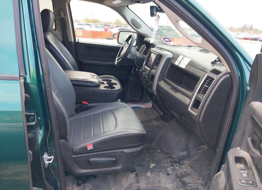 Photo 5 of 2021 Ram 1500 CLASSIC TRADESMAN 4X4 5'7 BOX (VIN 3C6RR7KG8MG635184)