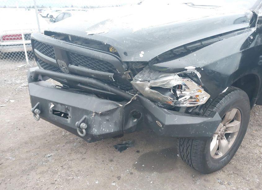 Photo 6 of 2017 Ram 1500 EXPRESS 4X4 5'7 BOX (VIN 3C6RR7KT0HG696208)