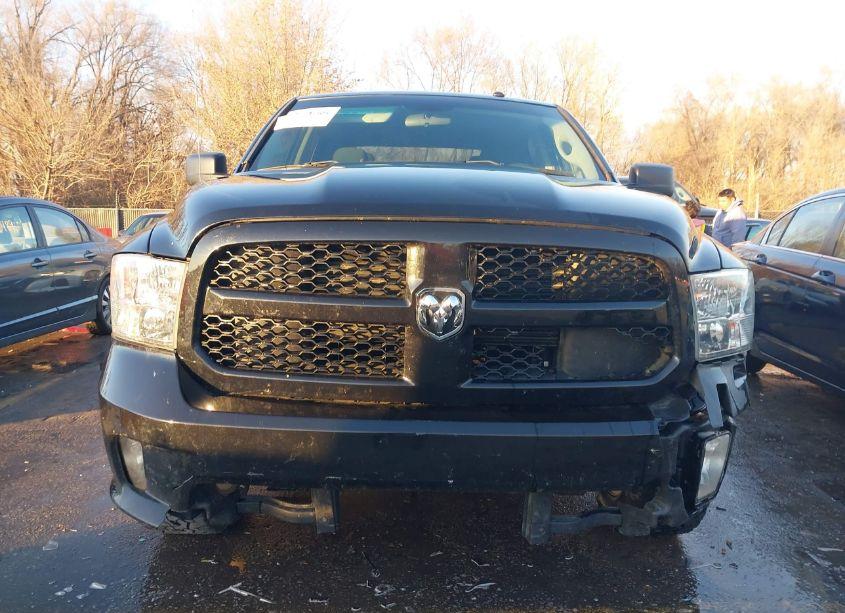 Photo 13 of 2018 Ram 1500 EXPRESS 4X4 5'7 BOX (VIN 3C6RR7KT0JG197771)