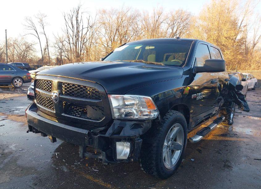 Photo 2 of 2018 Ram 1500 EXPRESS 4X4 5'7 BOX (VIN 3C6RR7KT0JG197771)