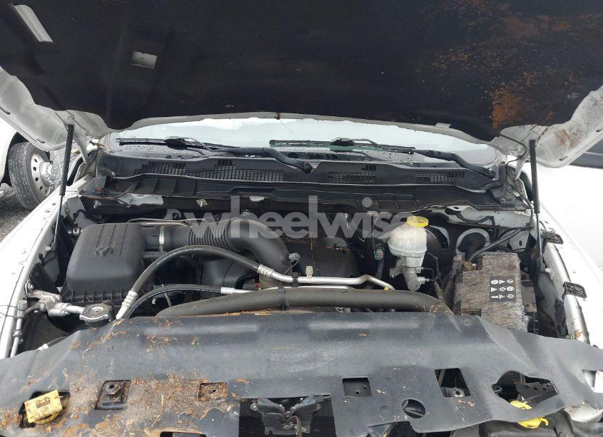 Photo 10 of 2018 Ram 1500 EXPRESS 4X4 5'7 BOX (VIN 3C6RR7KT0JG214424)