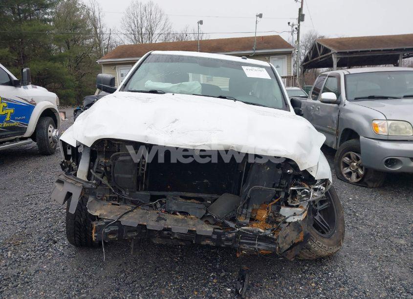 Photo 13 of 2018 Ram 1500 EXPRESS 4X4 5'7 BOX (VIN 3C6RR7KT0JG214424)