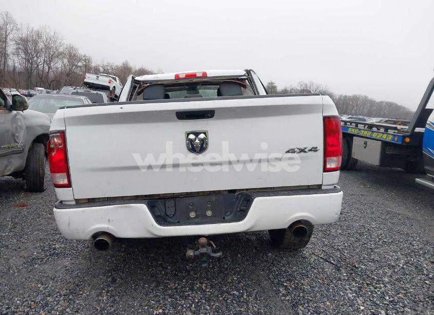 Photo 17 of 2018 Ram 1500 EXPRESS 4X4 5'7 BOX (VIN 3C6RR7KT0JG214424)