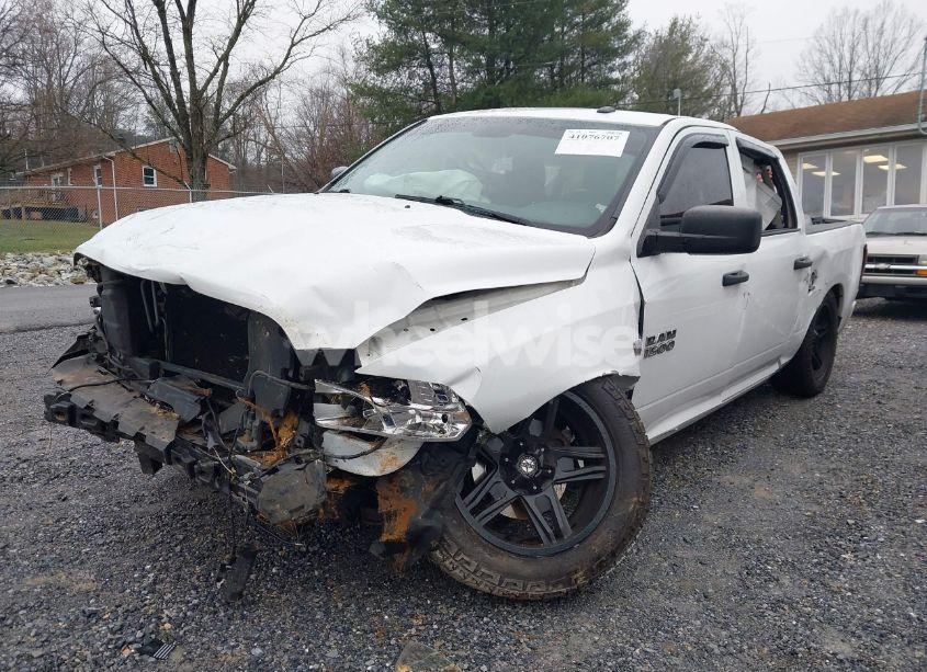 Photo 6 of 2018 Ram 1500 EXPRESS 4X4 5'7 BOX (VIN 3C6RR7KT0JG214424)