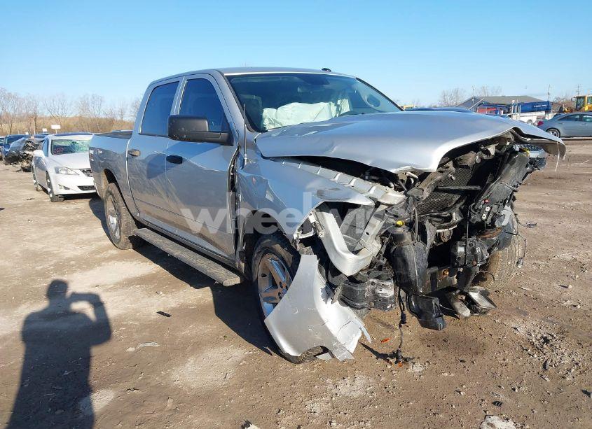 2017 Ram 1500 EXPRESS 4X4 5'7 BOX (VIN 3C6RR7KT1HG793157) main photo