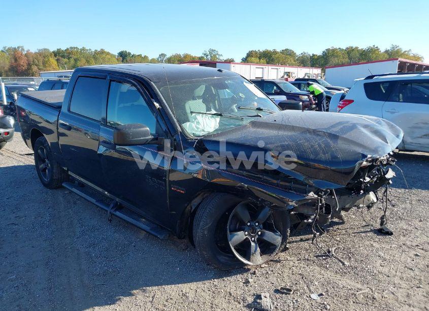 2016 Ram 1500 EXPRESS (VIN 3C6RR7KT2GG266002) main photo