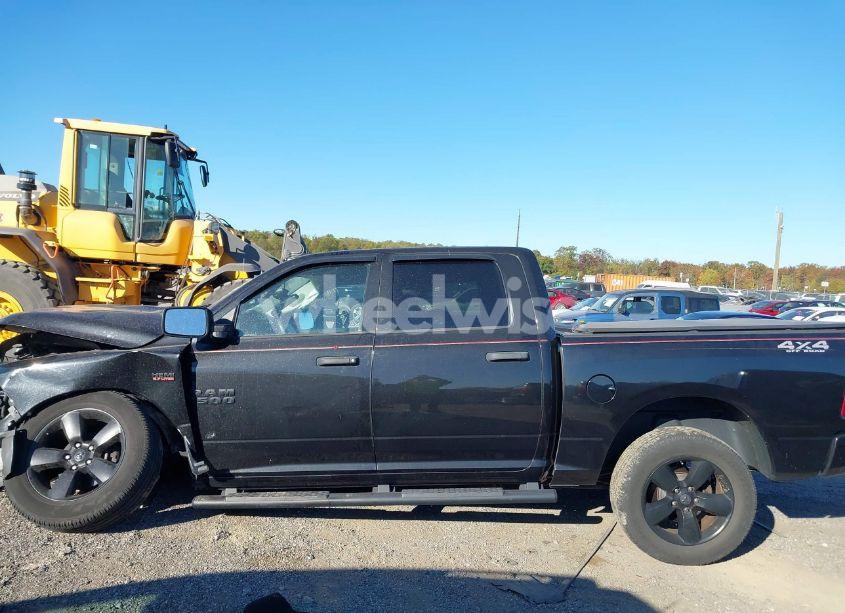 Photo 13 of 2016 Ram 1500 EXPRESS (VIN 3C6RR7KT2GG266002)