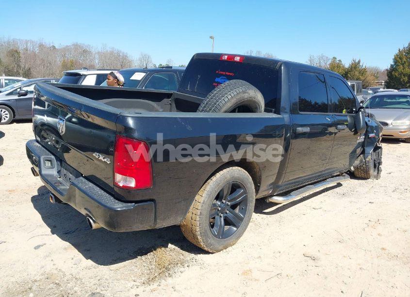 Photo 4 of 2017 Ram 1500 EXPRESS 4X4 5'7 BOX (VIN 3C6RR7KT2HG548853)