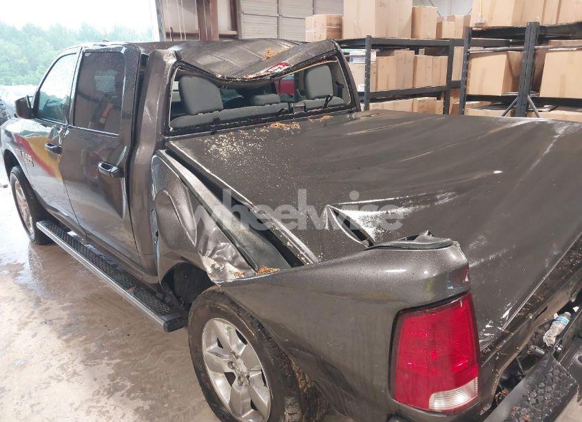 Photo 6 of 2017 Ram 1500 EXPRESS 4X4 5'7 BOX (VIN 3C6RR7KT3HG765599)