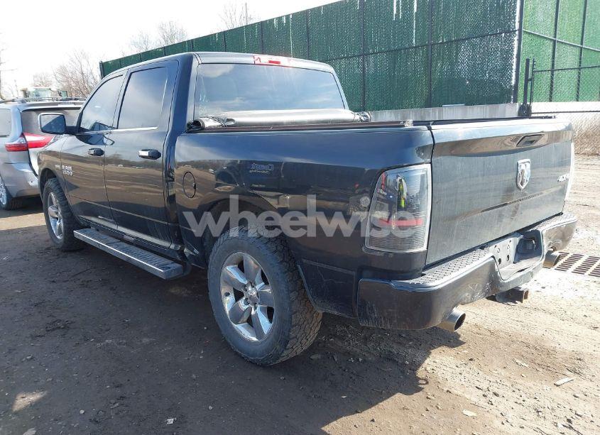 Photo 3 of 2017 Ram 1500 EXPRESS 4X4 5'7 BOX (VIN 3C6RR7KT3HG769927)