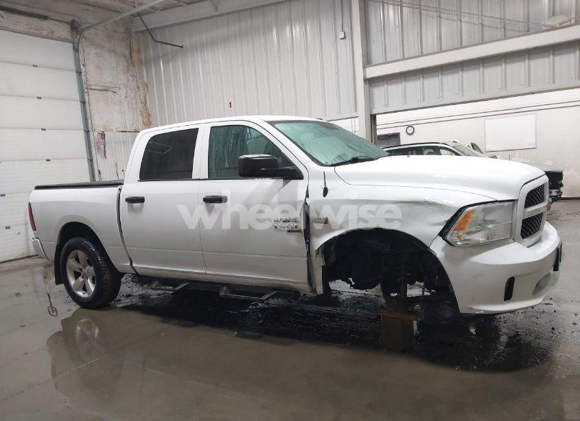 Photo 14 of 2020 Ram 1500 CLASSIC EXPRESS 4X4 5'7 BOX (VIN 3C6RR7KT3LG242477)