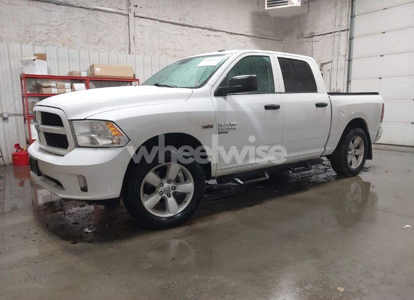 Photo 2 of 2020 Ram 1500 CLASSIC EXPRESS 4X4 5'7 BOX (VIN 3C6RR7KT3LG242477)