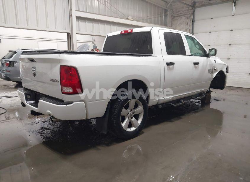Photo 4 of 2020 Ram 1500 CLASSIC EXPRESS 4X4 5'7 BOX (VIN 3C6RR7KT3LG242477)