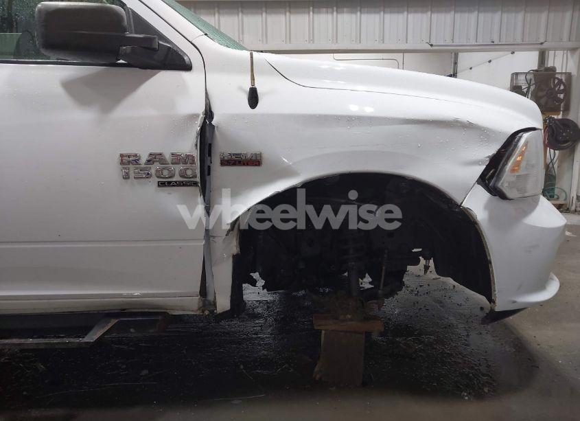 Photo 6 of 2020 Ram 1500 CLASSIC EXPRESS 4X4 5'7 BOX (VIN 3C6RR7KT3LG242477)