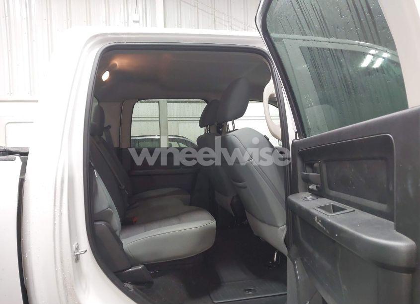 Photo 8 of 2020 Ram 1500 CLASSIC EXPRESS 4X4 5'7 BOX (VIN 3C6RR7KT3LG242477)