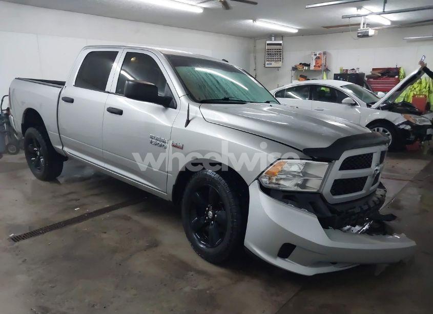 2015 Ram 1500 EXPRESS (VIN 3C6RR7KT4FG700029) main photo