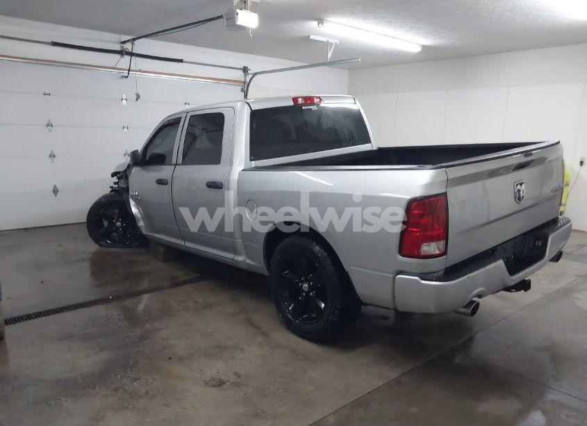 Photo 3 of 2015 Ram 1500 EXPRESS (VIN 3C6RR7KT4FG700029)