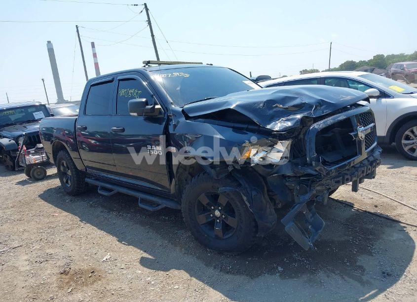 2016 Ram 1500 EXPRESS (VIN 3C6RR7KT4GG272321) main photo