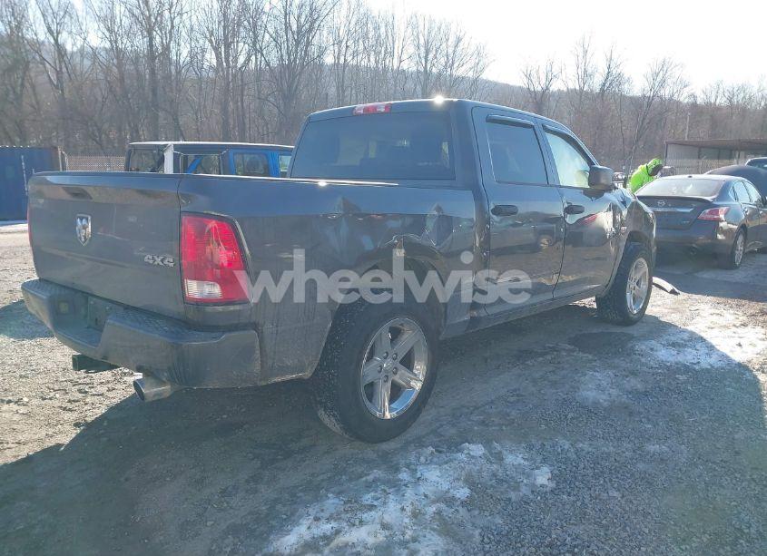 Photo 4 of 2017 Ram 1500 EXPRESS 4X4 5'7 BOX (VIN 3C6RR7KT5HG544537)