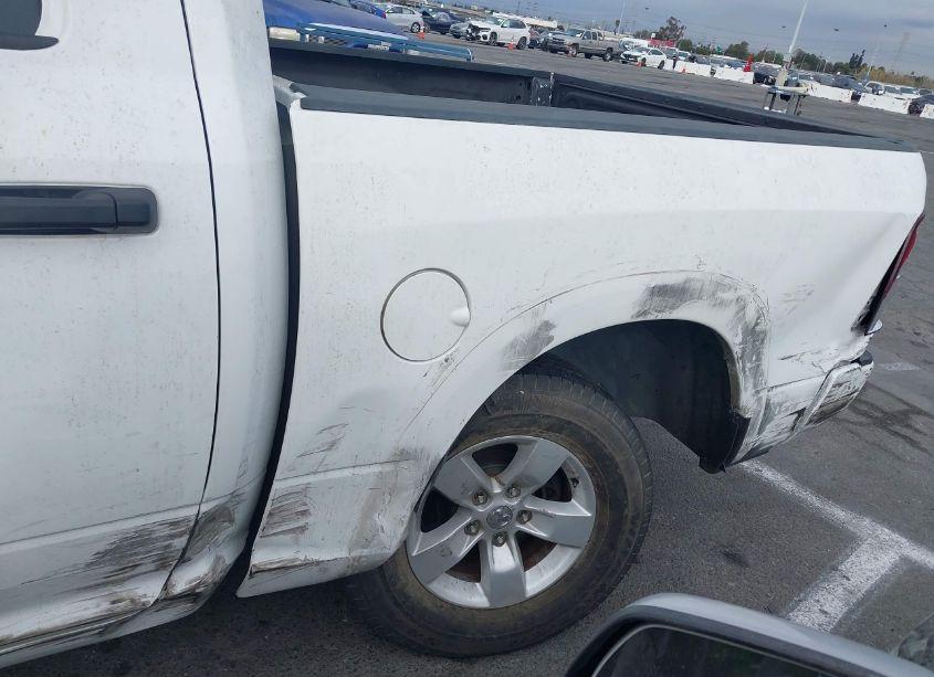 Photo 6 of 2017 Ram 1500 EXPRESS 4X4 5'7 BOX (VIN 3C6RR7KT5HG574704)