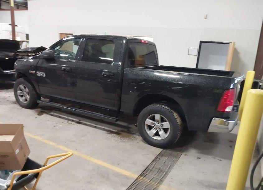 Photo 3 of 2017 Ram 1500 TRADESMAN 4X4 5'7 BOX (VIN 3C6RR7KT5HG584617)