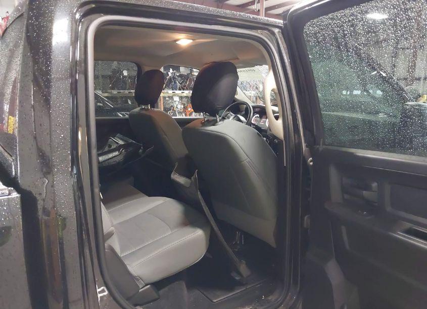 Photo 8 of 2017 Ram 1500 TRADESMAN 4X4 5'7 BOX (VIN 3C6RR7KT5HG584617)