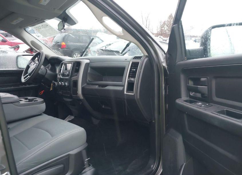 Photo 5 of 2017 Ram 1500 ST (VIN 3C6RR7KT6HG565588)