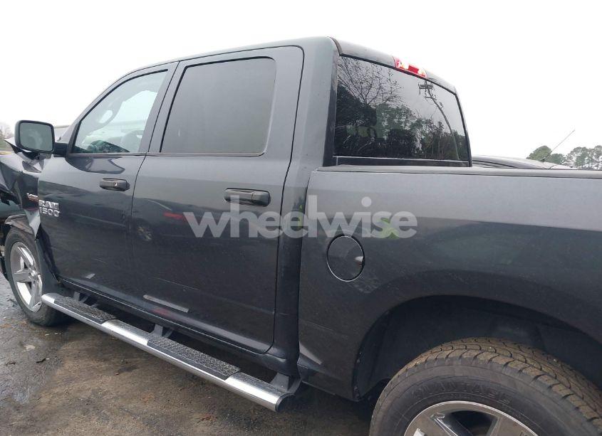 Photo 14 of 2018 Ram 1500 EXPRESS 4X4 5'7 BOX (VIN 3C6RR7KT6JG130396)