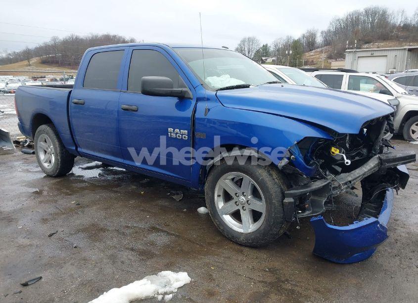 2017 Ram 1500 EXPRESS 4X4 5'7 BOX (VIN 3C6RR7KT7HG654831) main photo