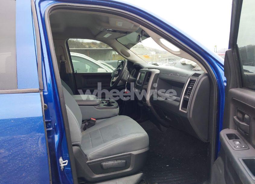 Photo 5 of 2017 Ram 1500 EXPRESS 4X4 5'7 BOX (VIN 3C6RR7KT7HG654831)