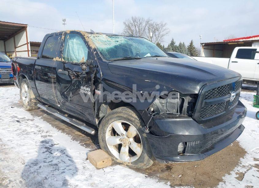 2015 Ram 1500 EXPRESS (VIN 3C6RR7KT8FG699872) main photo