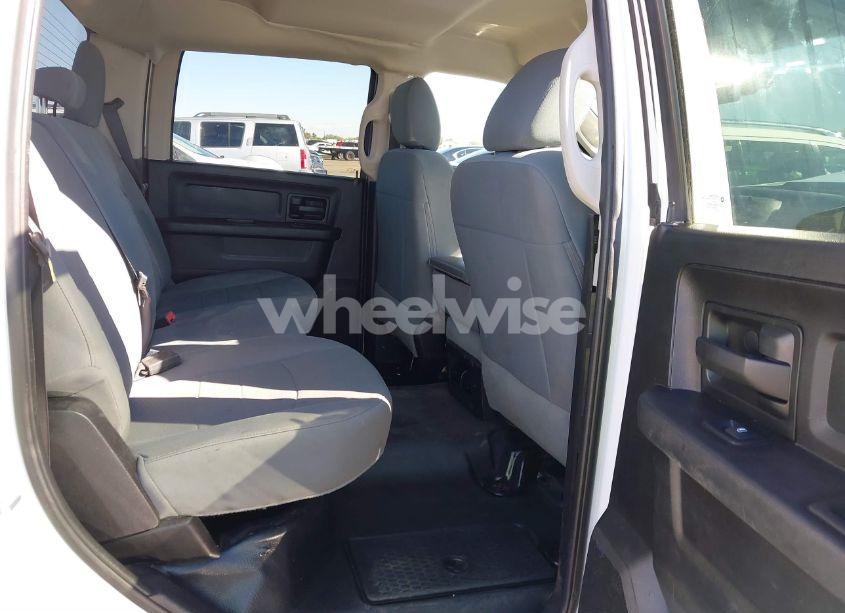 Photo 8 of 2019 Ram 1500 CLASSIC TRADESMAN 4X4 5'7 BOX (VIN 3C6RR7KT8KG564224)