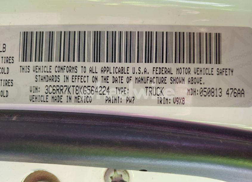 Photo 9 of 2019 Ram 1500 CLASSIC TRADESMAN 4X4 5'7 BOX (VIN 3C6RR7KT8KG564224)