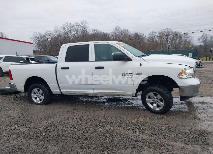 Photo 14 of 2019 Ram 1500 CLASSIC TRADESMAN 4X4 5'7 BOX (VIN 3C6RR7KT8KG712484)