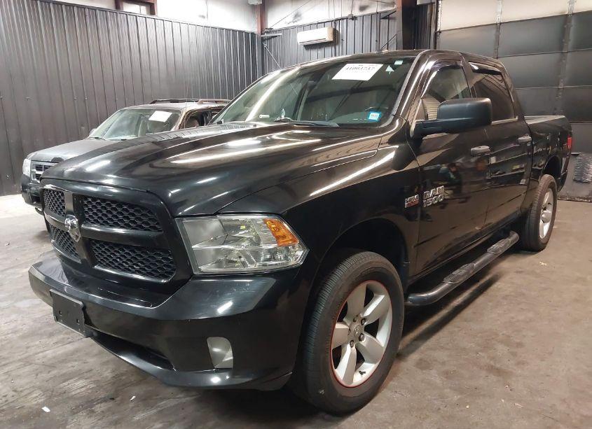 Photo 2 of 2015 Ram 1500 EXPRESS (VIN 3C6RR7KT9FG700589)