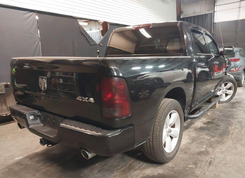 Photo 4 of 2015 Ram 1500 EXPRESS (VIN 3C6RR7KT9FG700589)