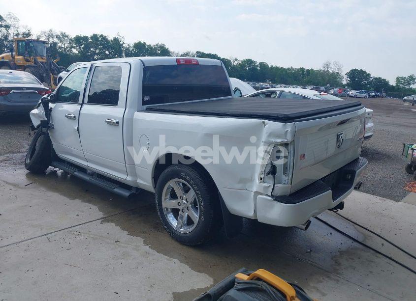 Photo 3 of 2016 Ram 1500 EXPRESS (VIN 3C6RR7KT9GG316216)