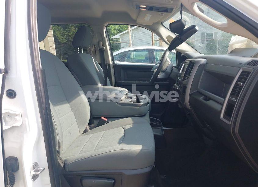 Photo 5 of 2016 Ram 1500 EXPRESS (VIN 3C6RR7KT9GG316216)