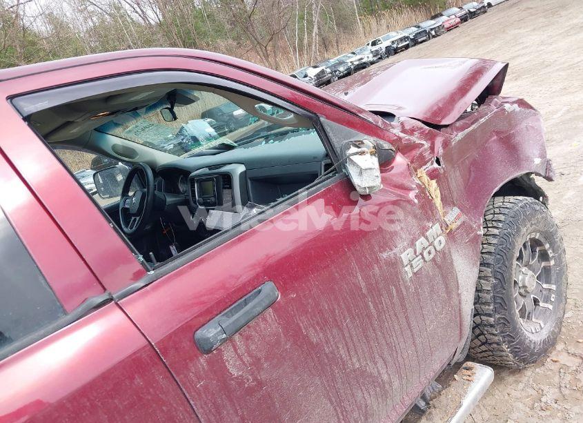 Photo 6 of 2017 Ram 1500 EXPRESS 4X4 5'7 BOX (VIN 3C6RR7KT9HG544122)