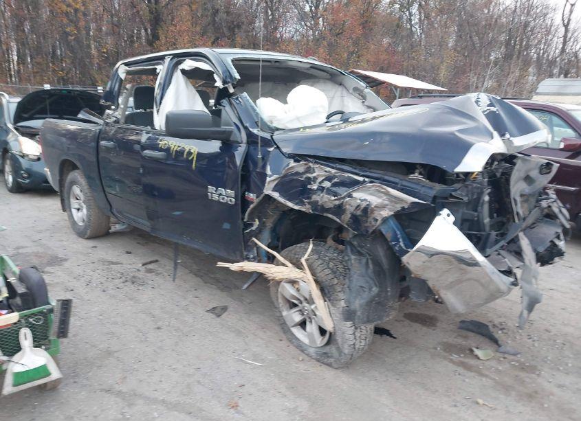 2018 Ram 1500 (VIN 3C6RR7KT9JG178345) main photo